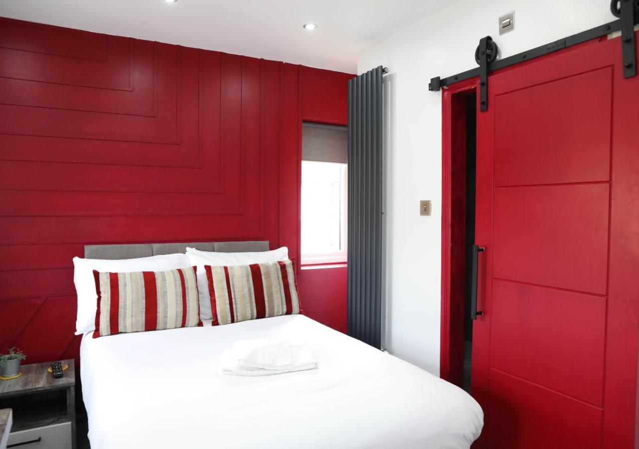 Cb Stays - Private Rooms With Ensuite And Kitchenette In 피터버러 외부 사진
