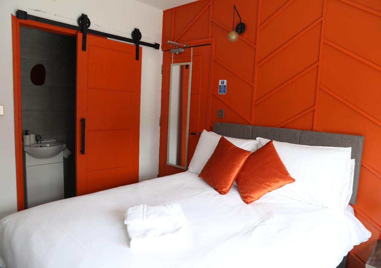 Cb Stays - Private Rooms With Ensuite And Kitchenette In 피터버러 외부 사진
