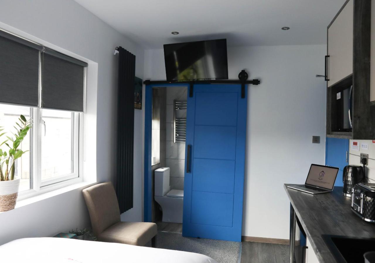 Cb Stays - Private Rooms With Ensuite And Kitchenette In 피터버러 외부 사진